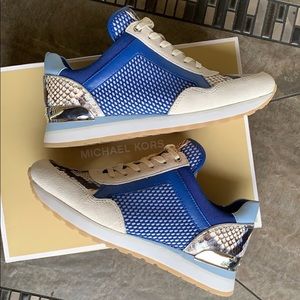 MICHAEL KORS MADDY TRAINER LG NET MESH ELECTRIC BL